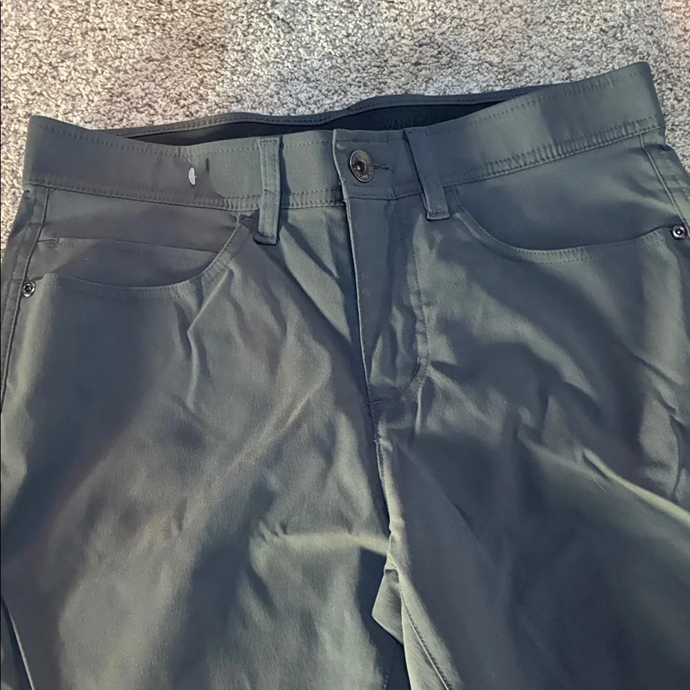 Weather Proof Vintage Men’s Grey Khakis Size 30/30 Straight Leg